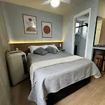 Studio Paris Prox Metro Bras Feirinha Madrugada Templo Salomao